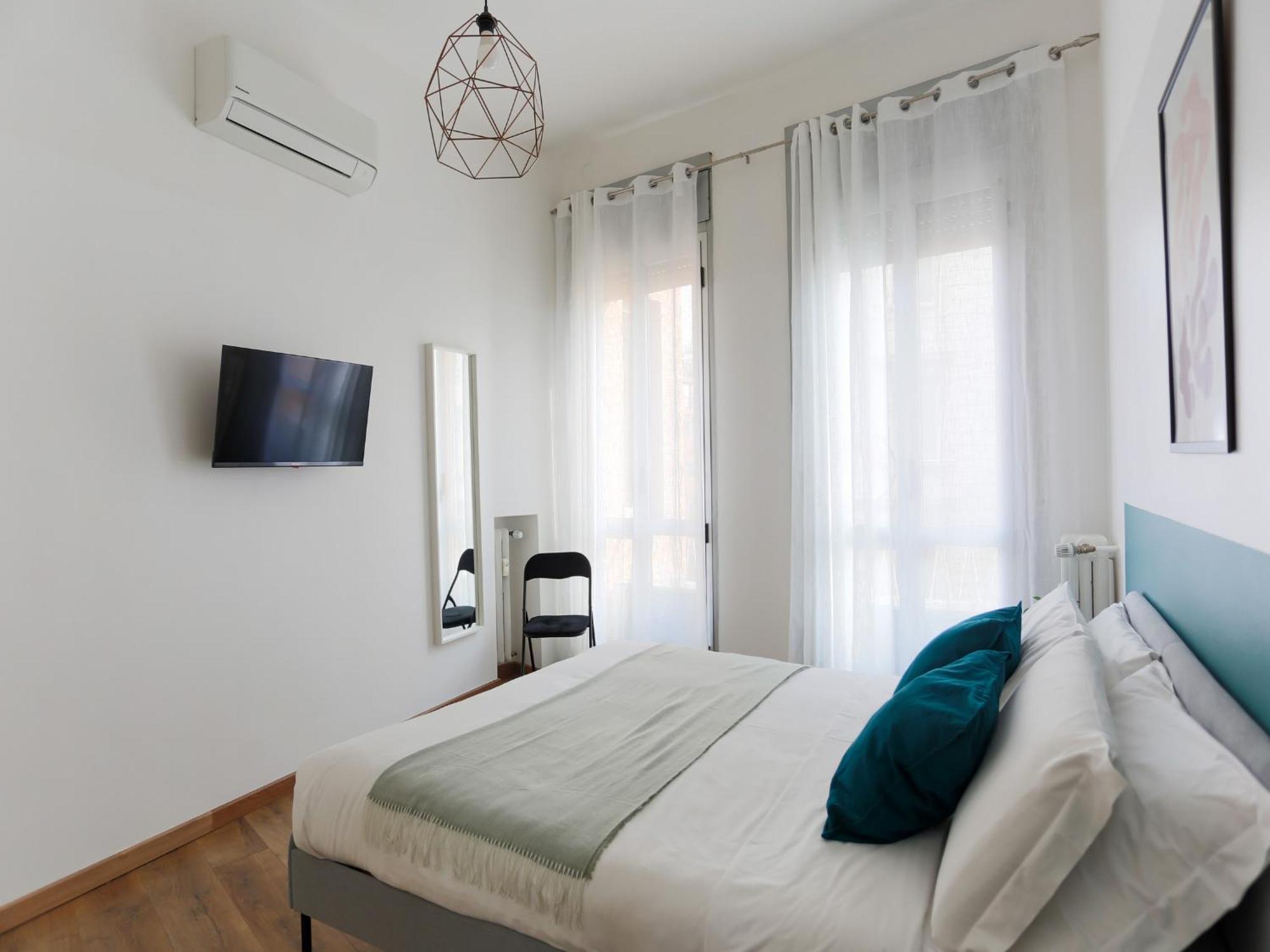 The Best Rent - Cozy Two-Bedroom Apartment Near Colonne S Lorenzo Milan Exterior photo